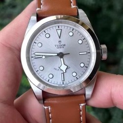 Black Bay 41mm M79540 LF SS Silver Dial Brown Leather Strap Swiss 2824
